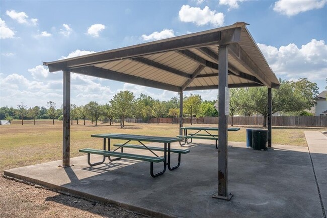 Building Photo - 2510 Stapleford Dr
