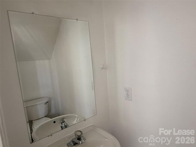 Building Photo - 1318 Nadies Ct