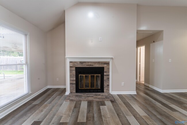 Building Photo - 112 Telluride Dr