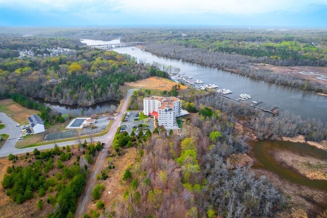 Building Photo - Rare Waterfront Condo in Anchor Point – 3B...