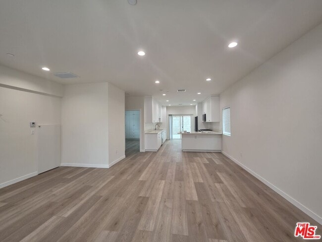 Building Photo - 6748 Ben Ave