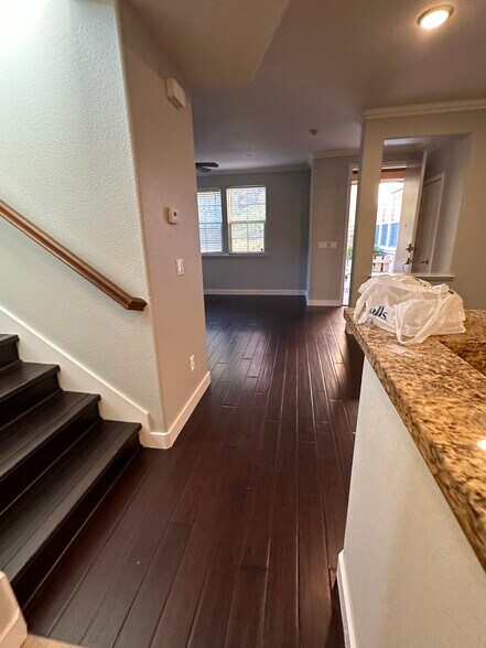 Building Photo - 6088 Old Quarry Loop