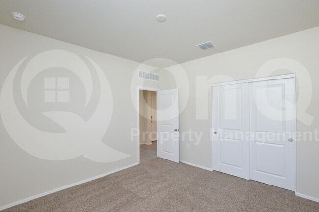 Building Photo - 4632 W Ginger Ave