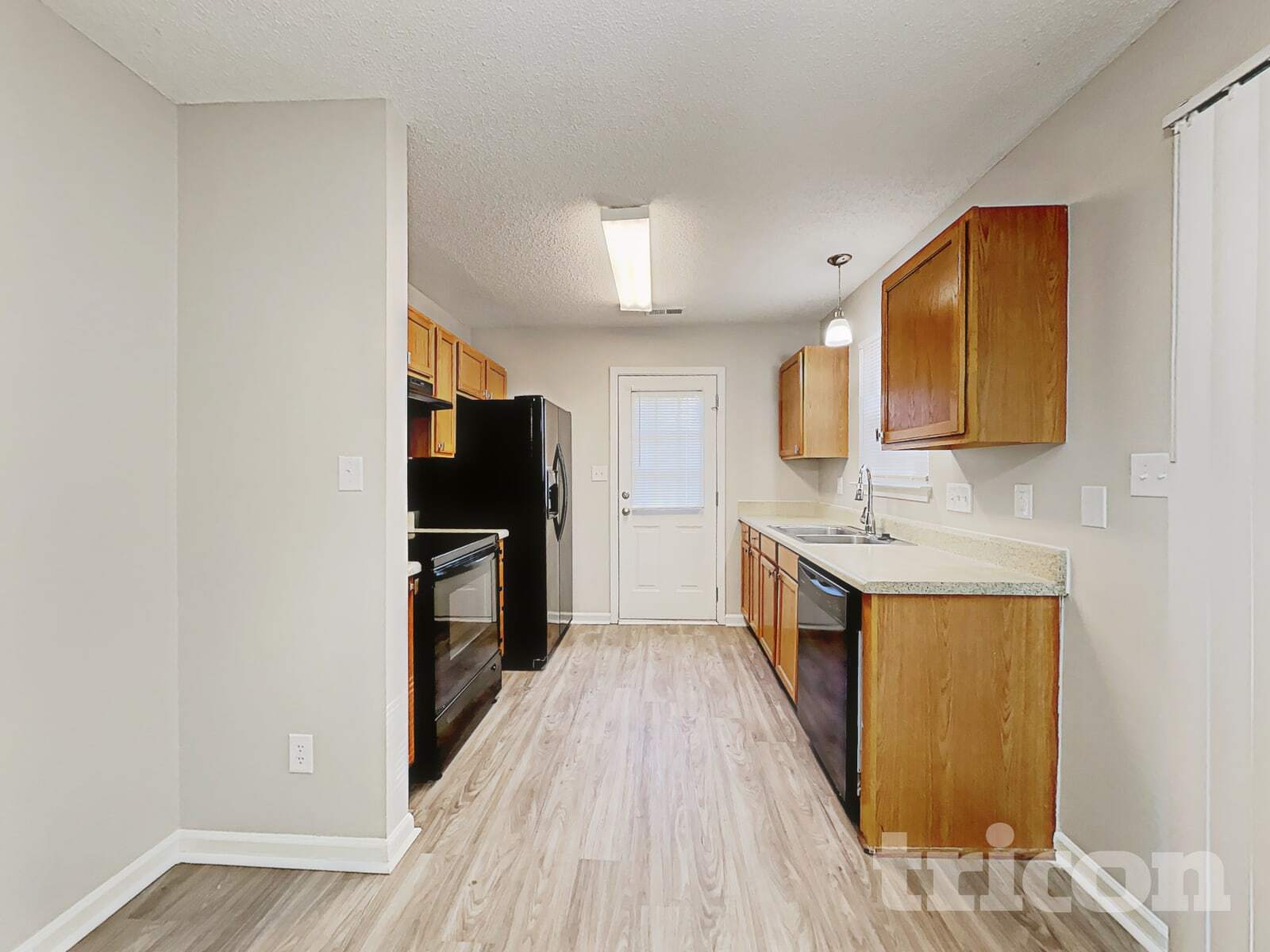 Building Photo - 9408 Northwoods Forest Dr