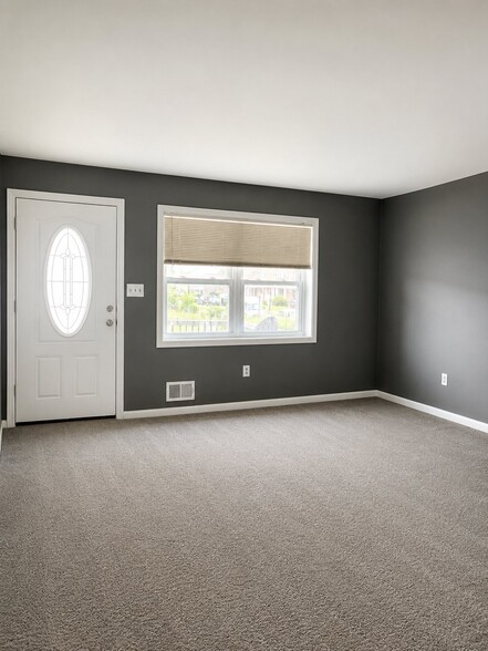 Building Photo - 4821 Williston St