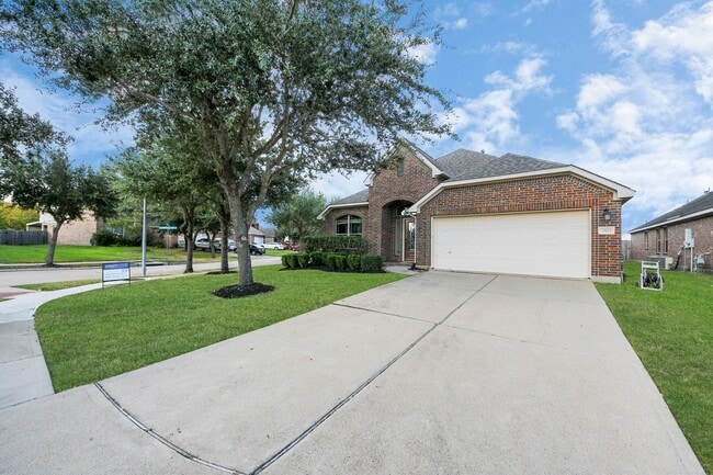 Building Photo - 7503 Amber Village Cir