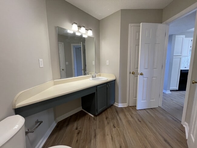 Building Photo - 1085 Stones Throw Dr NW