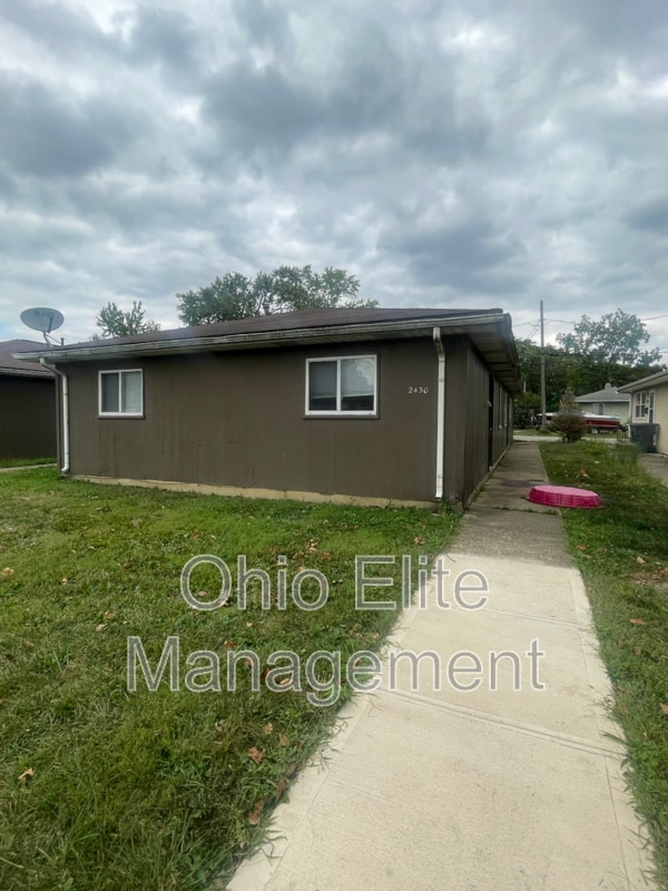 Primary Photo - 2450 Hiawatha St