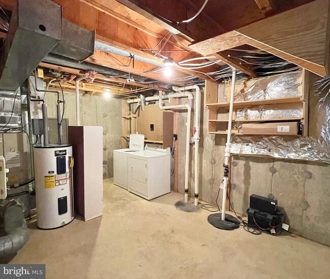 Building Photo - 1208 W Abingdon Dr