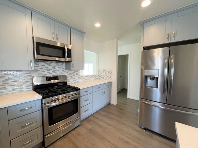 Building Photo - Oxnard Shores- Completely Remodeled & Step...