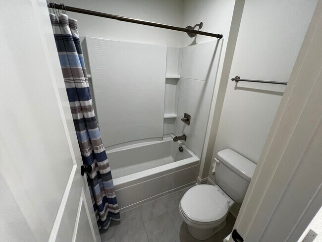 Building Photo - 129 Stewarts Lndg Dr