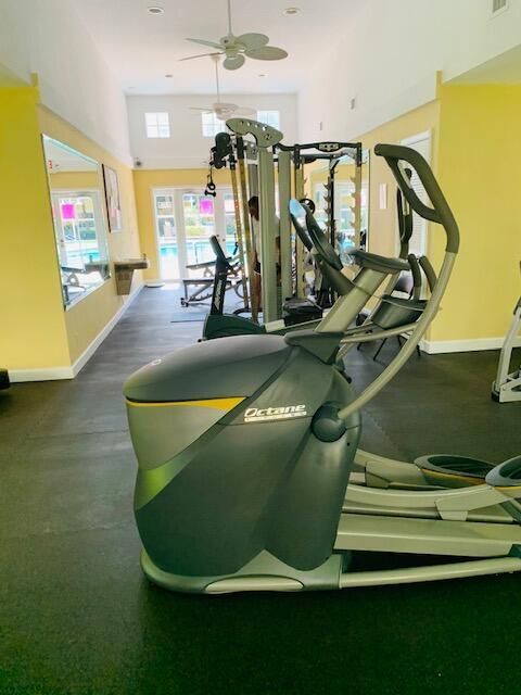 Building Photo - 1515 E Broward Blvd