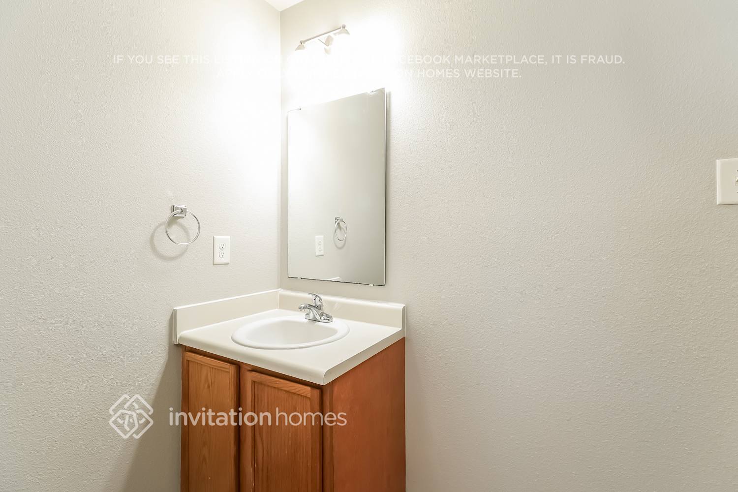 Building Photo - 165 Hunter Park Dr