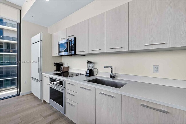 Building Photo - 55 SW 9th St