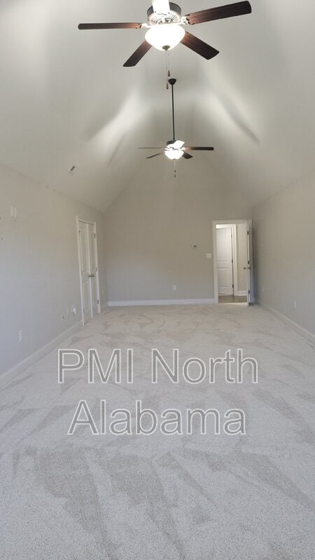 Building Photo - 130 Creekmound Dr
