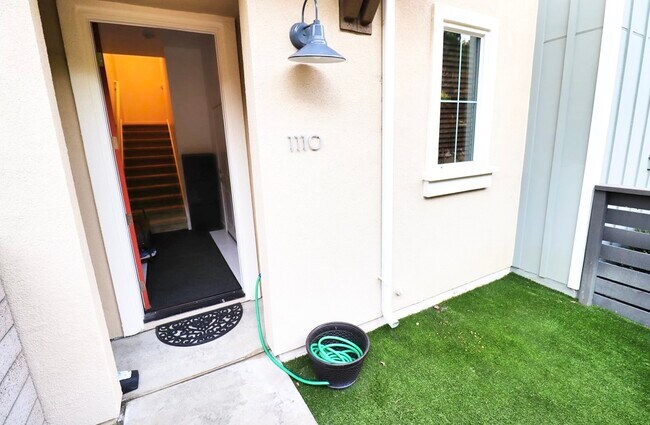 Building Photo - 1110 Makena Way