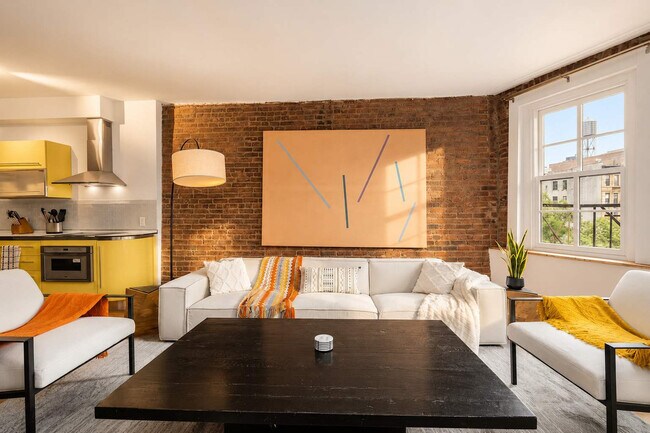 Building Photo - 354 Bowery-SI ID1035000P