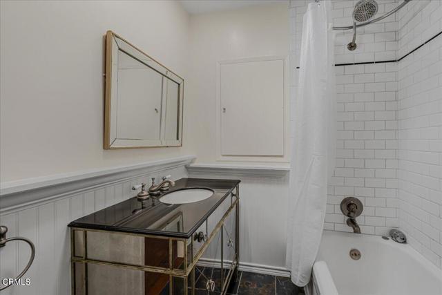 Building Photo - 13902 Calvert St