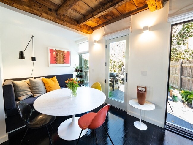 Building Photo - 214 Third St