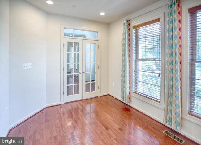 Building Photo - 13336 Redspire Dr