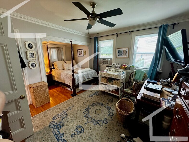 Building Photo - 30 Bentley St