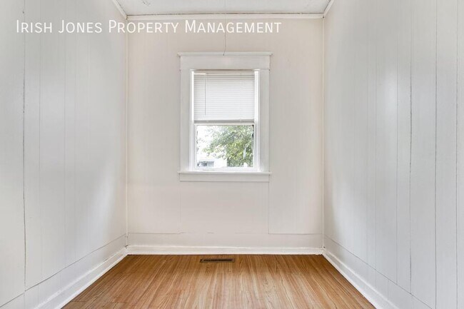 Building Photo - 84 10th St