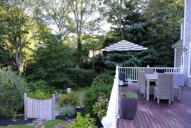 Building Photo - 110 Clamshell Cove Rd