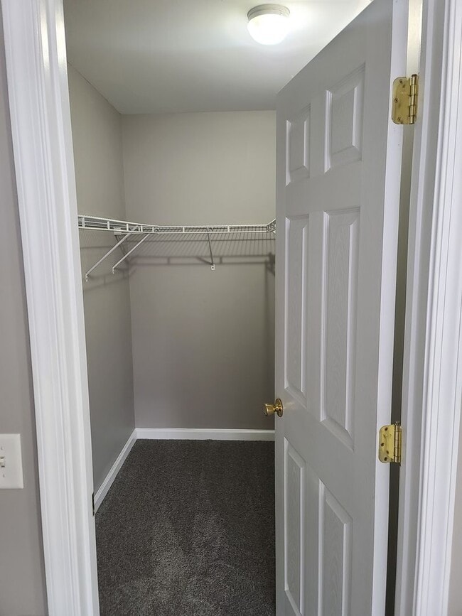 Building Photo - 3 Bedroom 2 1/2 bath Townhome for Rent in Waynesboro