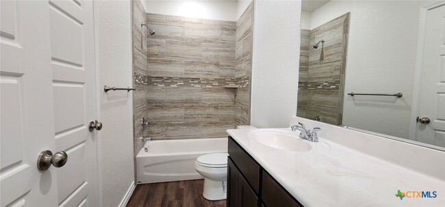 Building Photo - 1108 Carlsberg Dr