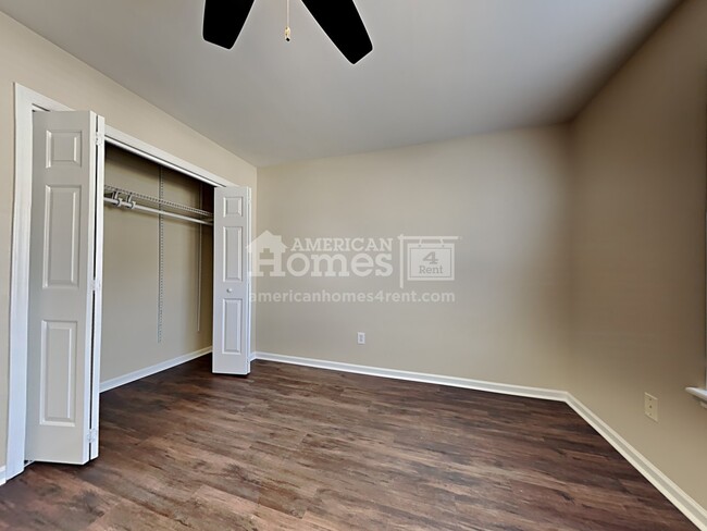 Building Photo - 157 Oak Bluff Road