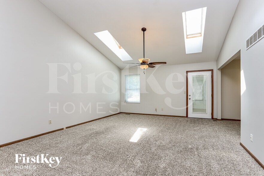 Building Photo - 3741 Majestic Ct