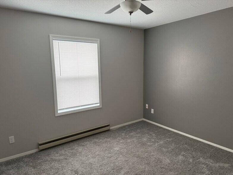 Bedroom 2 - 614 Lincoln Ave