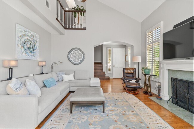 Building Photo - Immaculate 3 Bed, 2.5 Bath in Laguna Shores, Carlsbad!