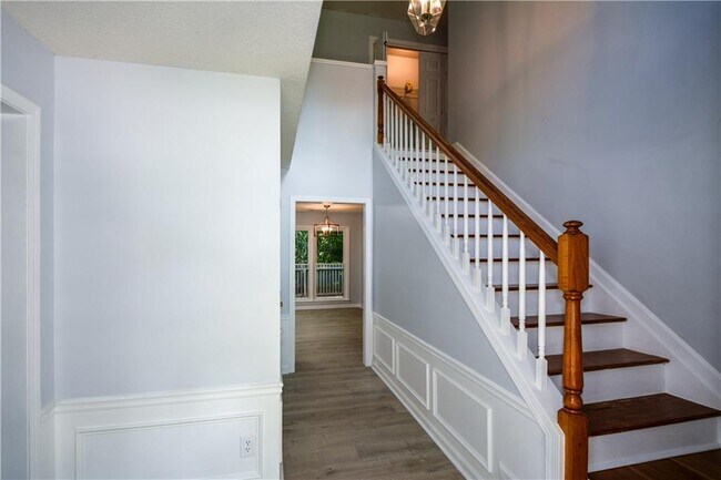 Building Photo - 9050 Brockham Way