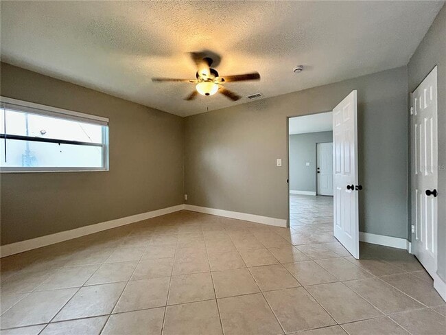 Building Photo - 148 174th Terrace E