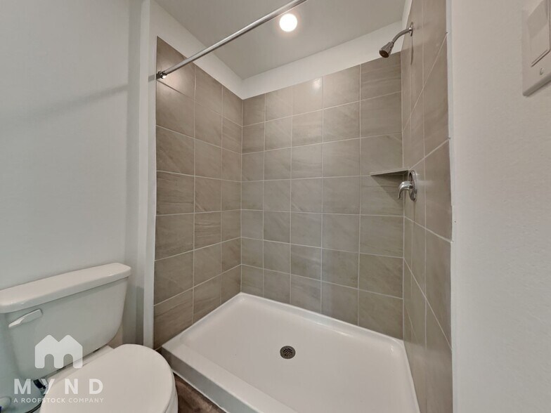 Building Photo - 12015 William Trails Cir