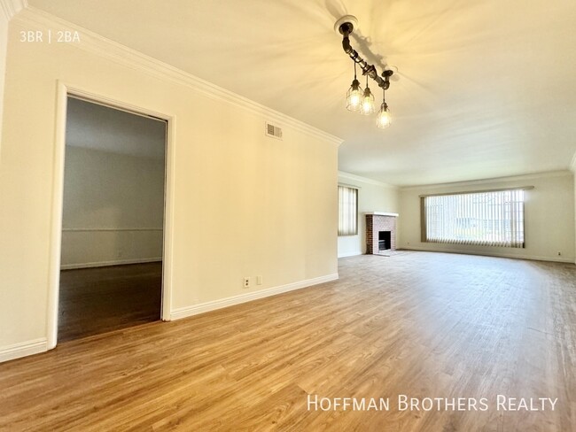 Building Photo - 6707 Blucher Ave