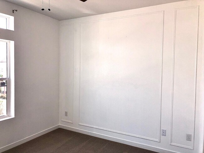 Building Photo - 6757 Quivas Way