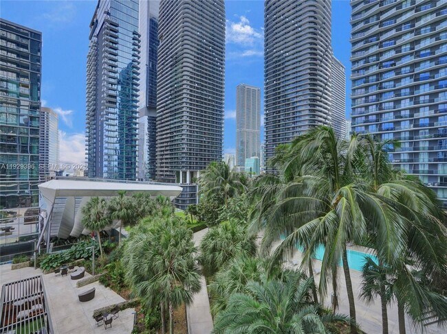 Building Photo - 88 SW 7th St