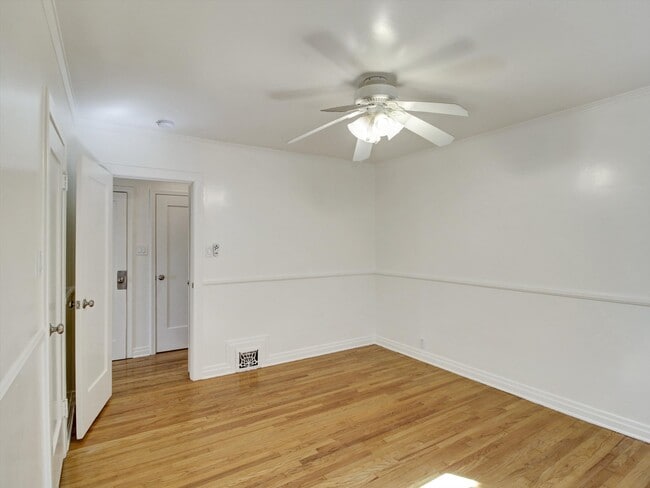 Building Photo - 203 S Stanley Dr