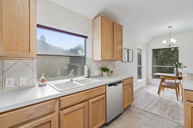 Building Photo - 3008 Rock Rose Pl