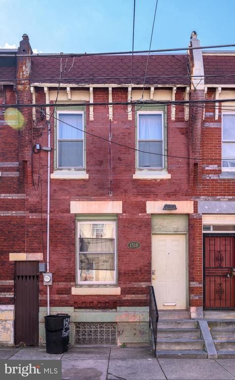 Building Photo - 1536 Fontain St