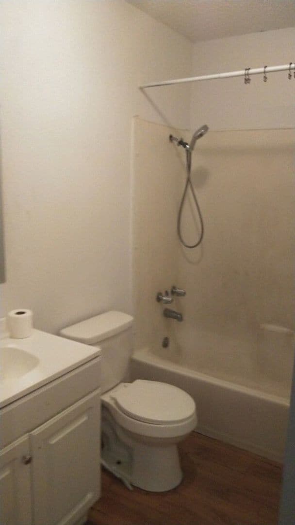 Building Photo - Monthly Paid Rent