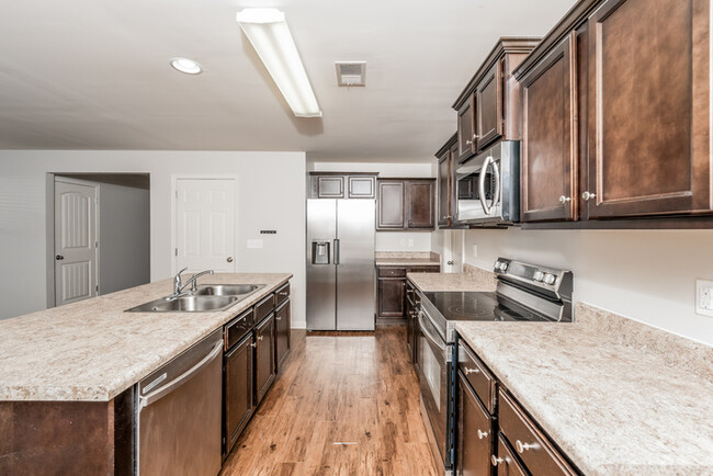 Building Photo - 432 Reed Way