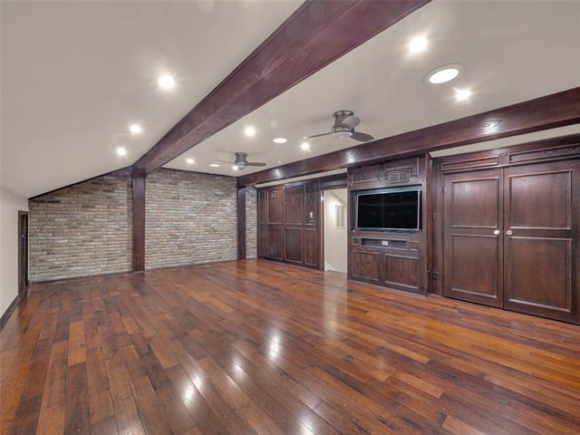 Building Photo - 6940 Clearhaven Dr