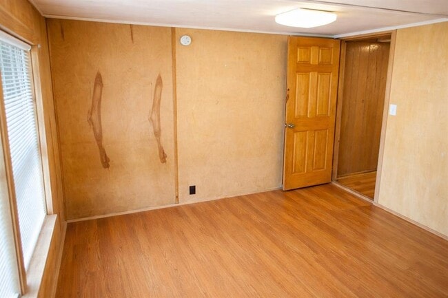 Building Photo - 11529 Main St