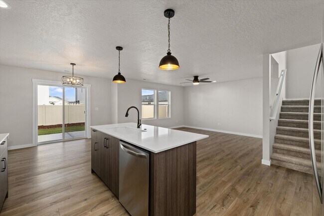 Building Photo - BRAND NEW Meridian Home for Rent!