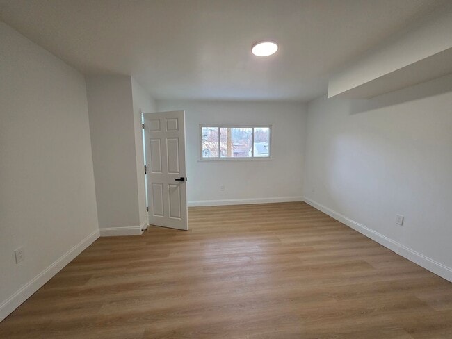 Building Photo - Fully Rehabbed 3 bedroom 2 bathroom house for rent!