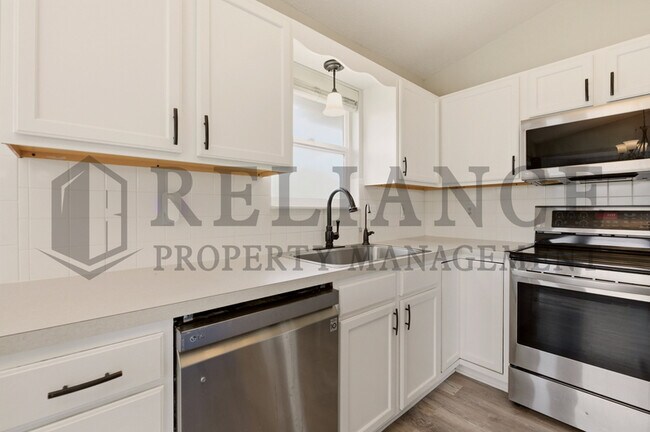 Building Photo - 1726 Black Oak Ct