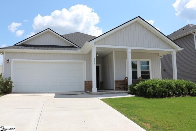 Building Photo - 117 Layken Dr